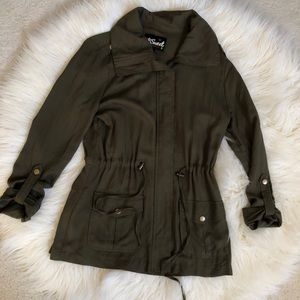 Lightweight utility jacket